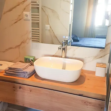 公寓 28m2 Avec Balcon, Tres Proche De La 圣罗兰度瓦