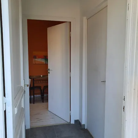 Apartamento 28m2 Avec Balcon, Tres Proche De La