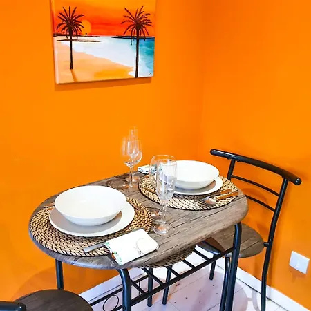 28m2 Avec Balcon, Tres Proche De La *