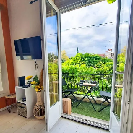 Apartamento 28m2 Avec Balcon, Tres Proche De La