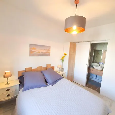 28m2 Avec Balcon, Tres Proche De La Saint-Laurent-du-Var