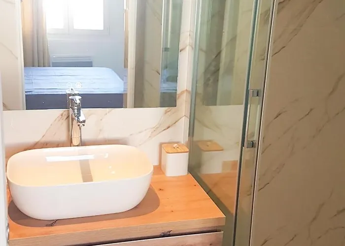 Apartamento 28m2 Avec Balcon, Tres Proche De La
