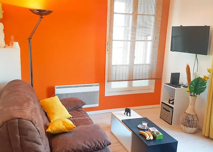 28m2 Avec Balcon, Tres Proche De La *