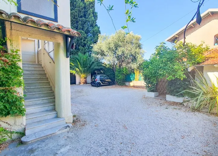 Apartamento 28m2 Avec Balcon, Tres Proche De La