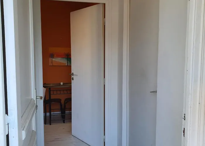 Apartamento 28m2 Avec Balcon, Tres Proche De La
