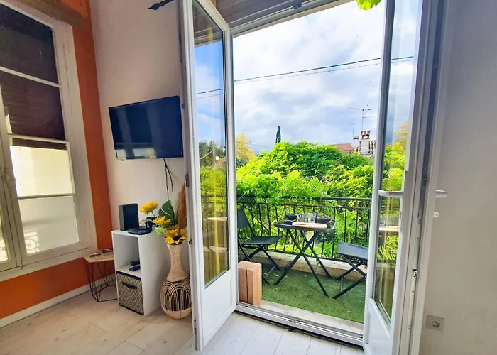 Apartamento 28m2 Avec Balcon, Tres Proche De La